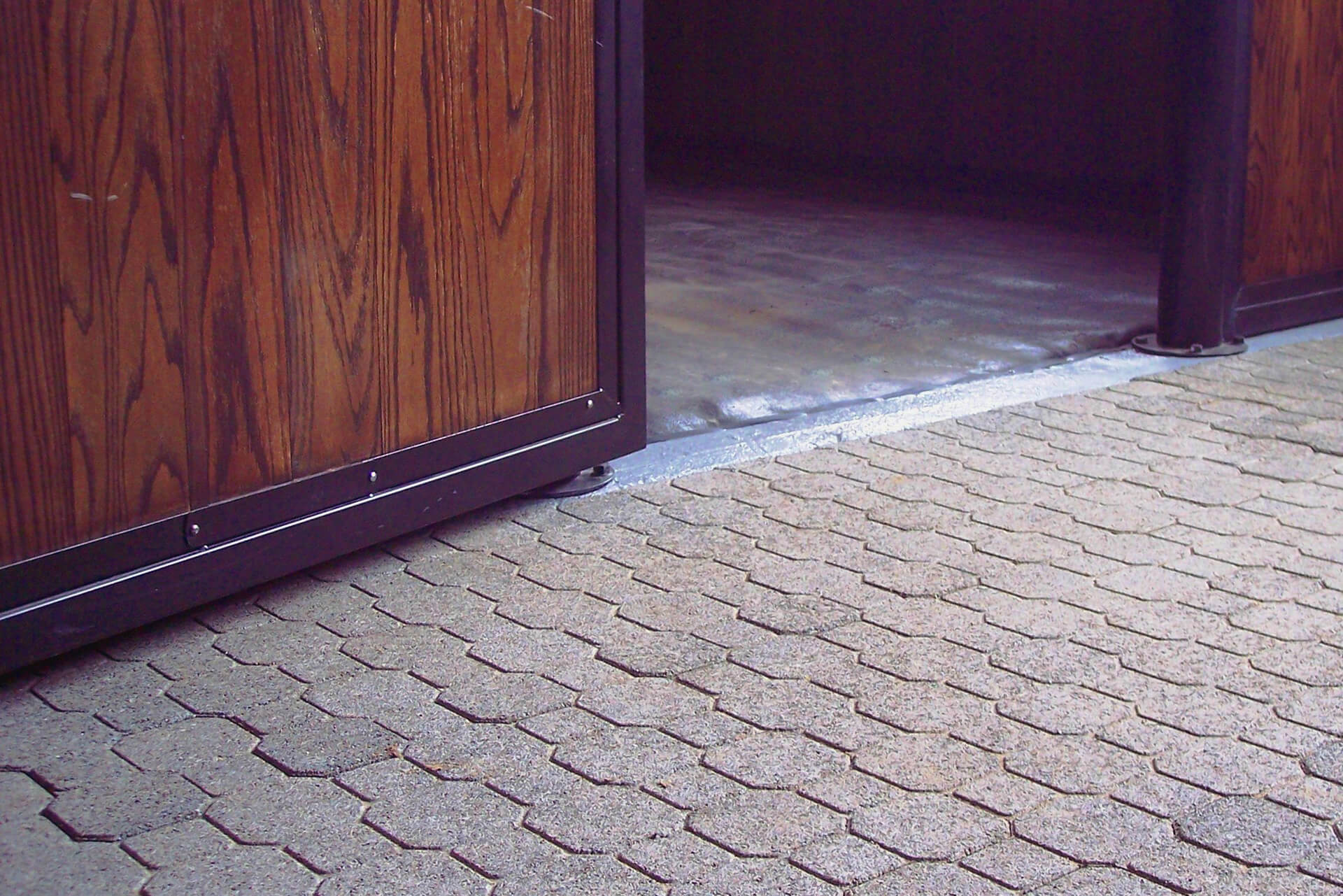 Rubber interlock outside, an ideal solution for comfortable flooring